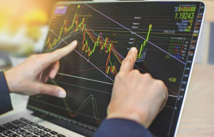 معاملات سوئینگ چیست؟